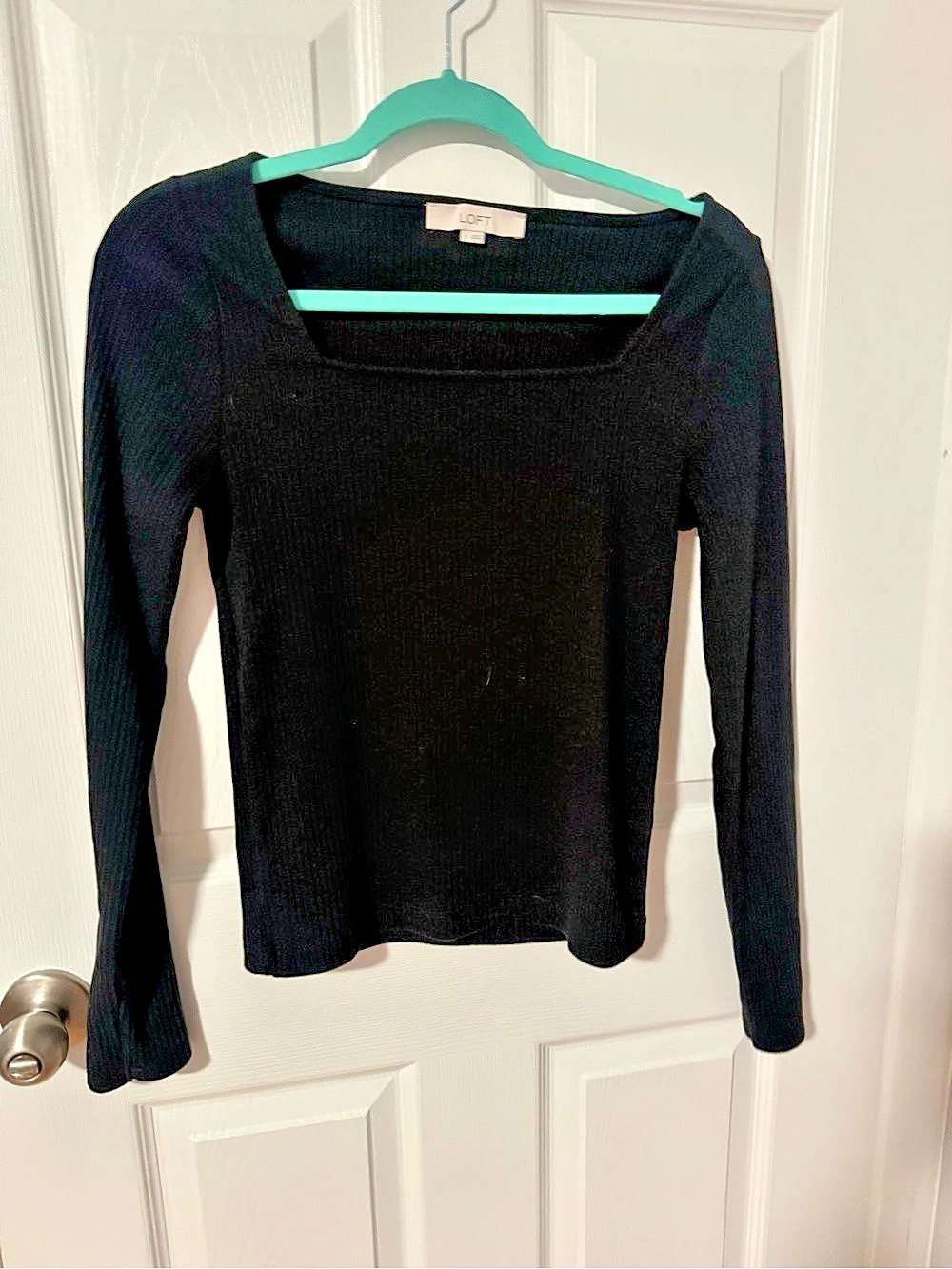 LOFT Long Sleeve Top in Black Size Small Like New